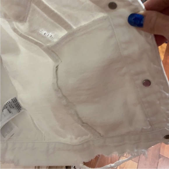 White distressed Abercrombie and Fitch Jean jacket - Picture 9 of 10